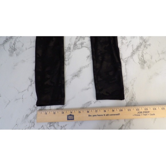 Spanx Ankle Leggings Black Camouflage Mid-Rise Wide Waistband Stretch Size Small - Picture 11 of 15
